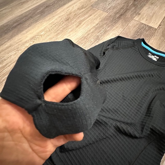 🛍️ Fitted Coldgear Under Armour long sleeve size M excellent condition - Picture 3 of 7